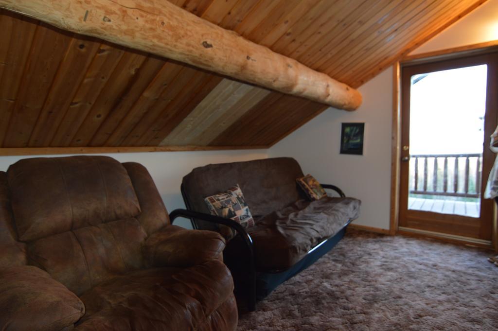 Wildmoon Home Fairbanks Room photo